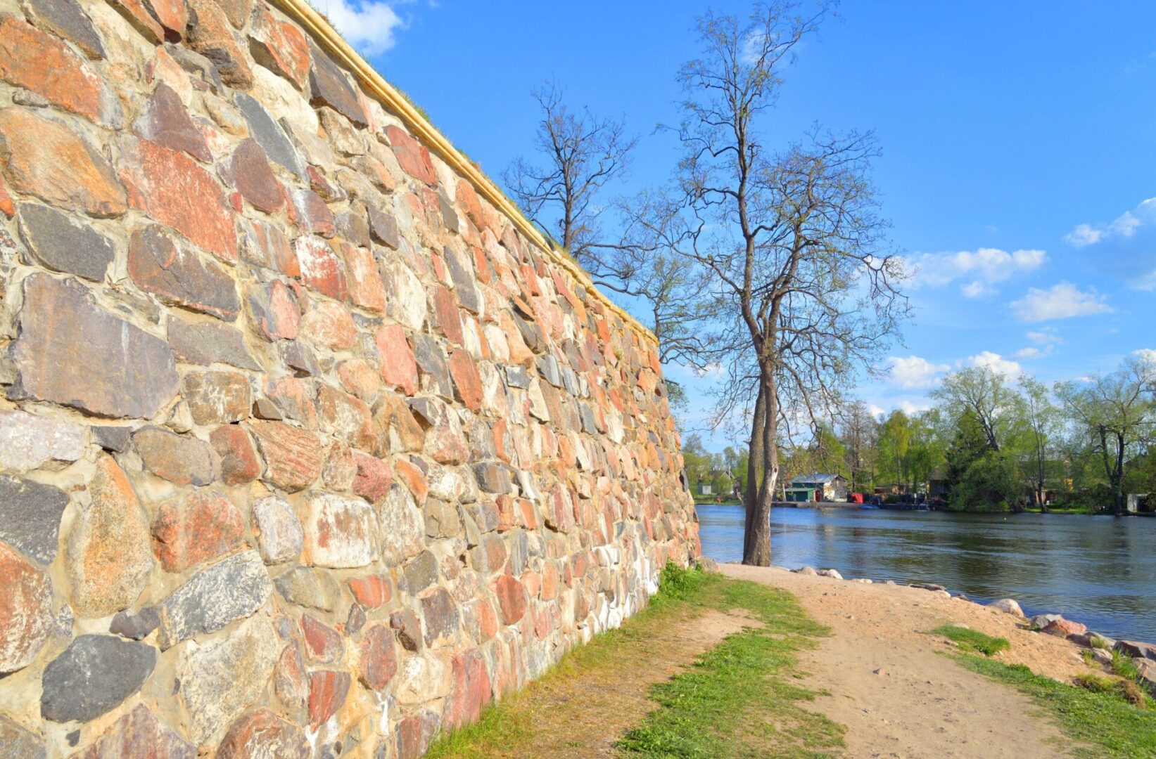 wall-of-old-korela-fortress-in-the-town-of-priozer-2026-01-11-08-32-26-utc