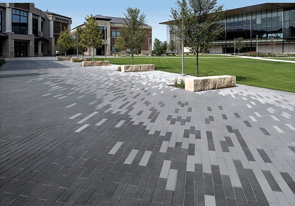 Unilock_Promenade-Plank-Paver_Kansas-City-University_11